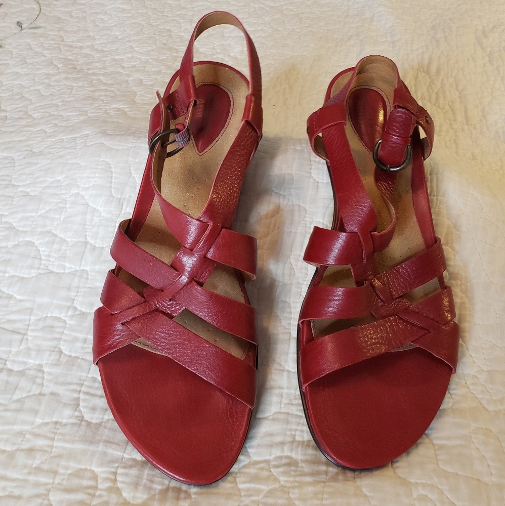 Clarks Artisan Red Sandals 12N